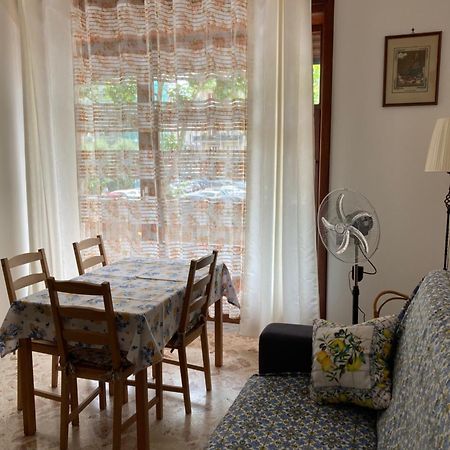 Casa Vacanza Brezza Di Maestrale Salernes Extérieur photo